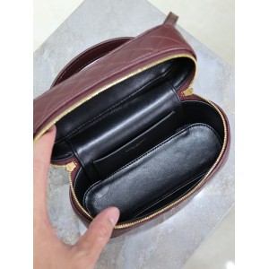 Ysl GABY vanity bag in lambskin 18 x 11 x 6.5 cm Bags