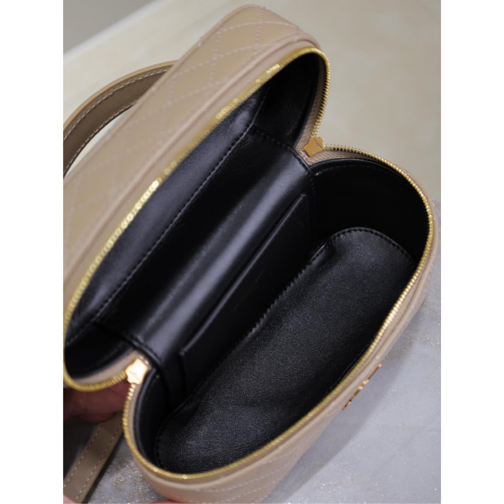 Ysl GABY vanity bag in lambskin 18 x 11 x 6.5 cm Bags