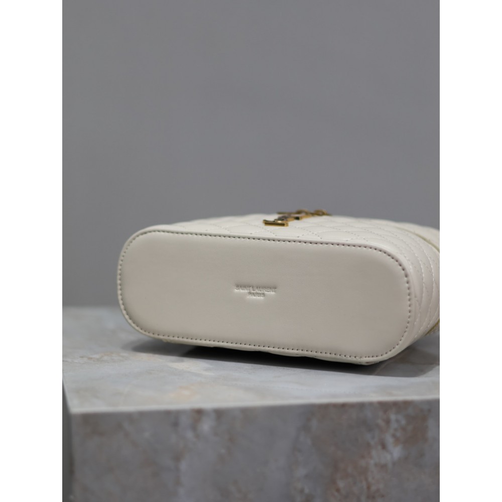 Ysl GABY vanity bag in lambskin 18 x 11 x 6.5 cm Bags