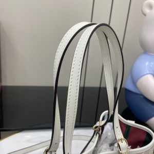 Gucci GG Emblem medium tote bag 815214 30x18x11cm Bags