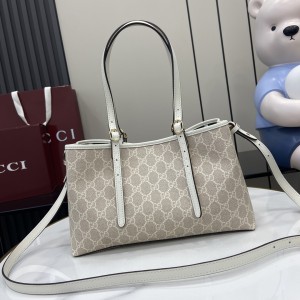 Gucci GG Emblem medium tote bag 815214 30x18x11cm Bags