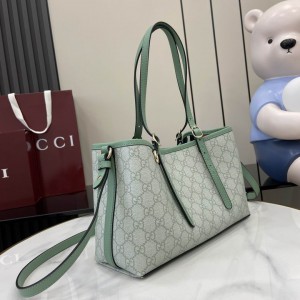 Gucci GG Emblem medium tote bag 815214 30x18x11cm Bags