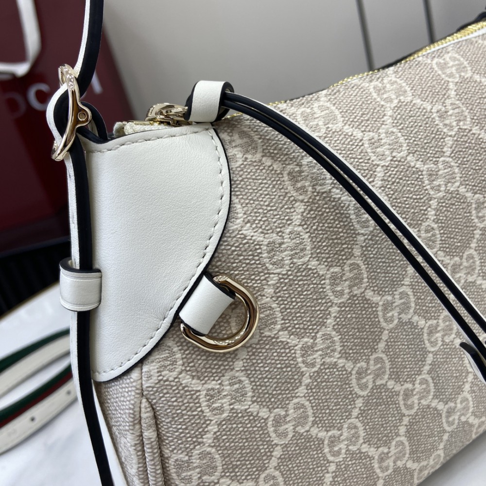 Gucci GG Emblem small shoulder bag 815218 24.5x16x5cm Bags