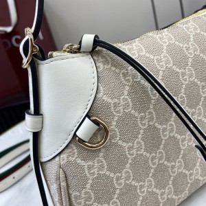 Gucci GG Emblem small shoulder bag 815218 24.5x16x5cm Bags
