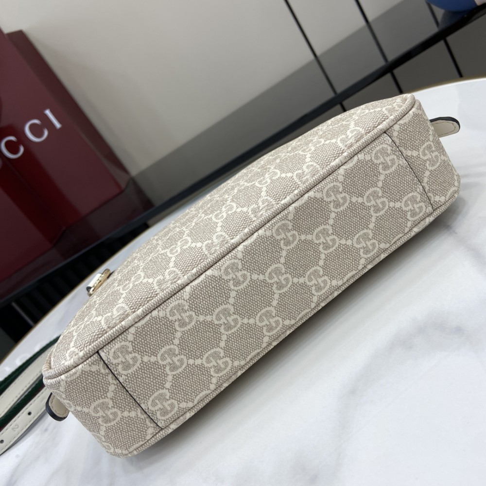 Gucci GG Emblem small shoulder bag 815218 24.5x16x5cm Bags