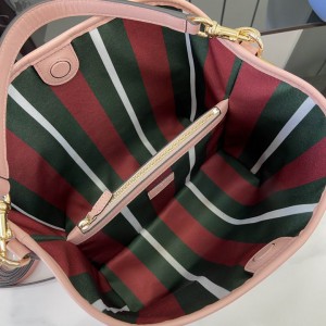 Gucci GG Emblem medium bucket bag 815103 25x25x15.5cm Bags