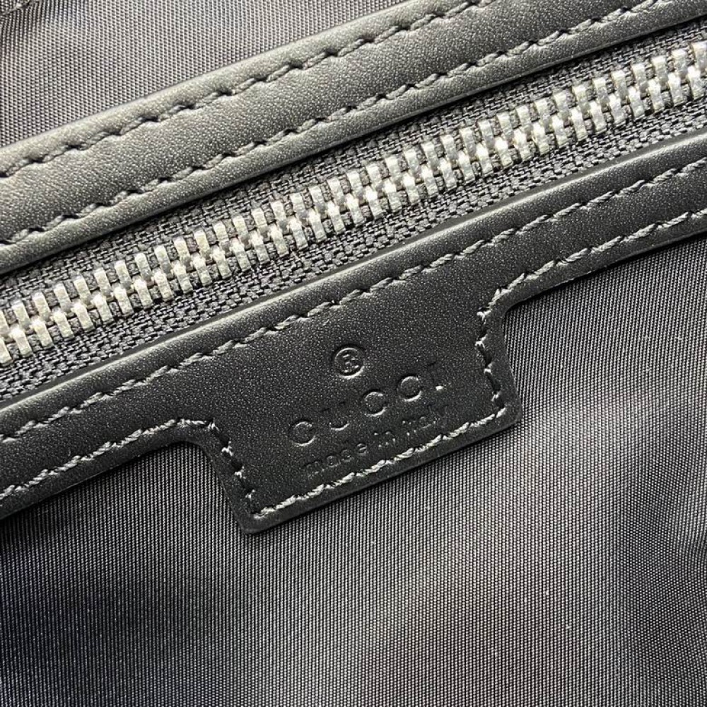 Gucci Small GG crossbody bag with Web 821617 19x15x7cm Bags