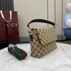 Gucci Small GG crossbody bag with Web 821617 19x15x7cm Bags