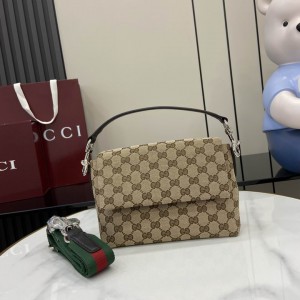 Gucci Small GG crossbody bag with Web 821617 19x15x7cm Bags