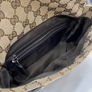 Gucci Small GG crossbody bag with Web 821617 19x15x7cm Bags