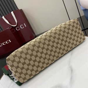 Gucci Medium GG crossbody bag with Web 821616 36x25x12cm Bags