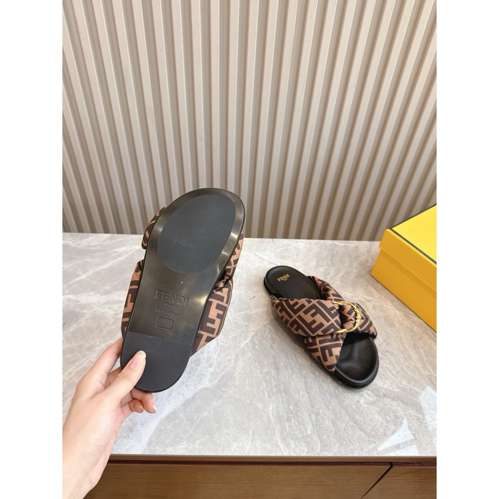 Fendi leather sandals 36-42 Shoes