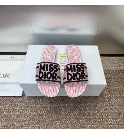 Dior D way slides 35-42
