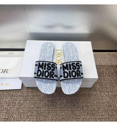 Dior D way slides 35-42