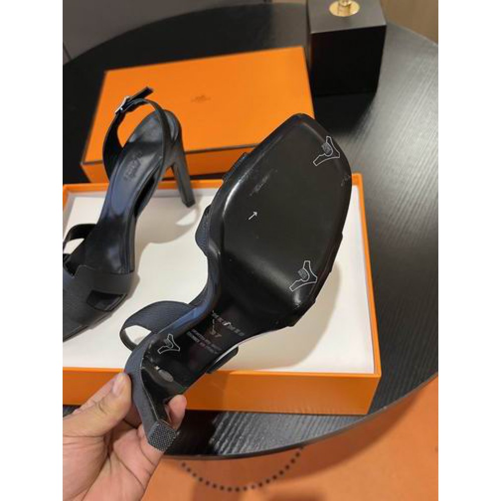 Hermes heeled sandals 10.5cm 36-42 