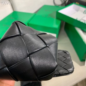 Bottega Veneta flat sandals 35-41 Shoes