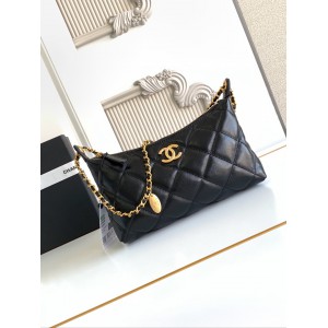 Chanel hobo shiny leather 28x18x8cm 