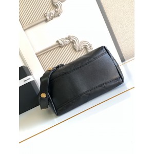 Chanel hobo bag 28x31x15cm calfskin leather Bags