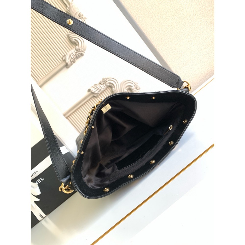 Chanel hobo bag 28x31x15cm calfskin leather Bags