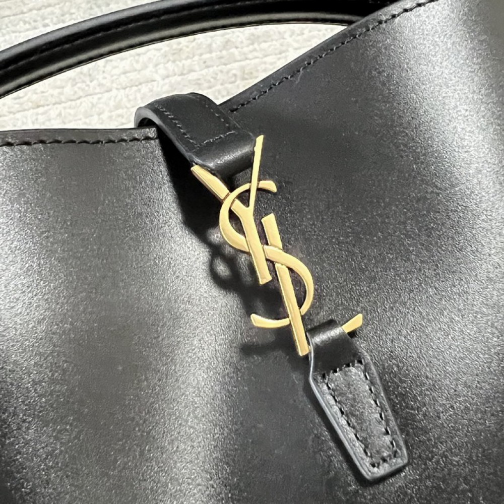 Ysl le 37 mini 15 x 13 x 6 cm Bags