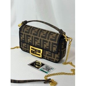 Fendi baguette 19 x 11.5 x 4 cm mini classic Bags