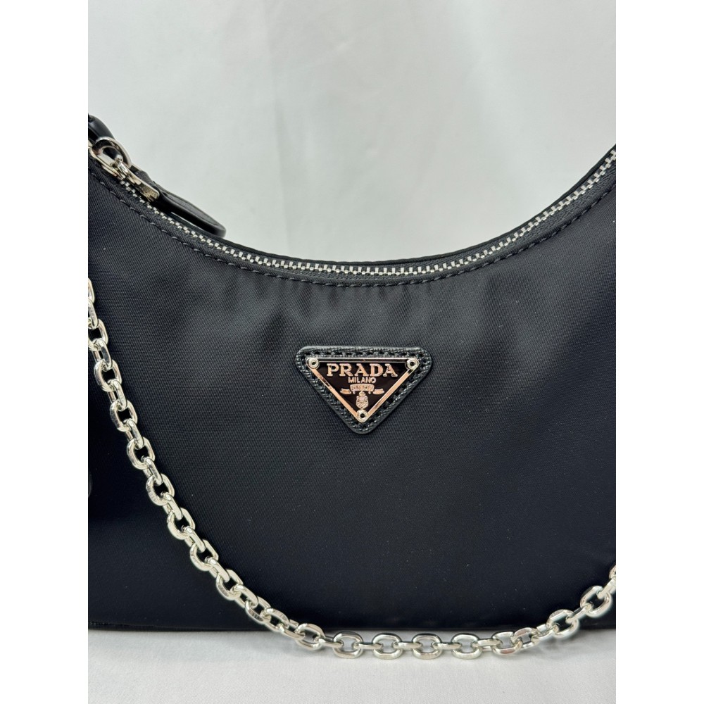 Prada re edition 2005 nylon hobo 22x12x6cm Προσφορές