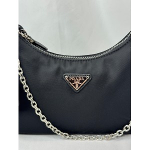Prada re edition 2005 nylon hobo 22x12x6cm Προσφορές
