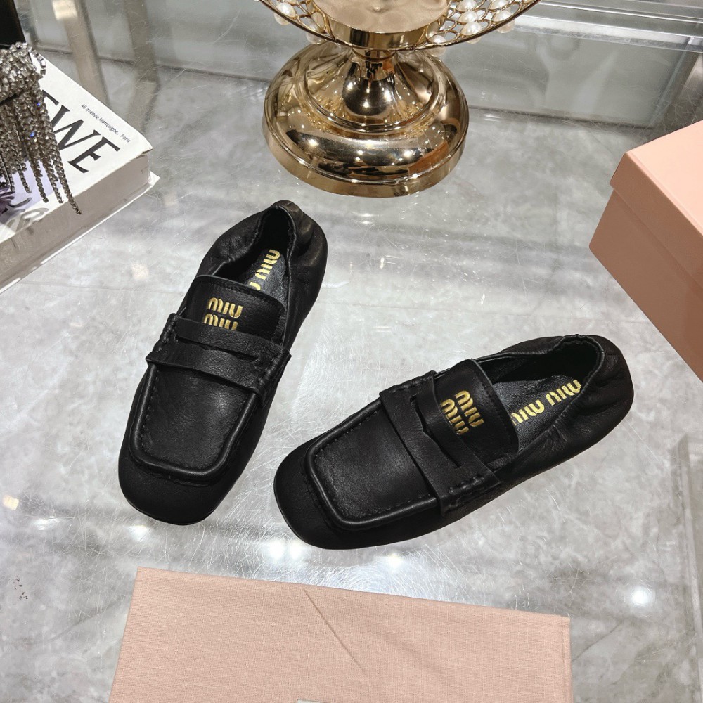 MiuMiu embossed logo squre toe loafers 35-42 Shoes