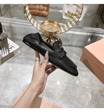 MiuMiu embossed logo squre toe loafers 35-42