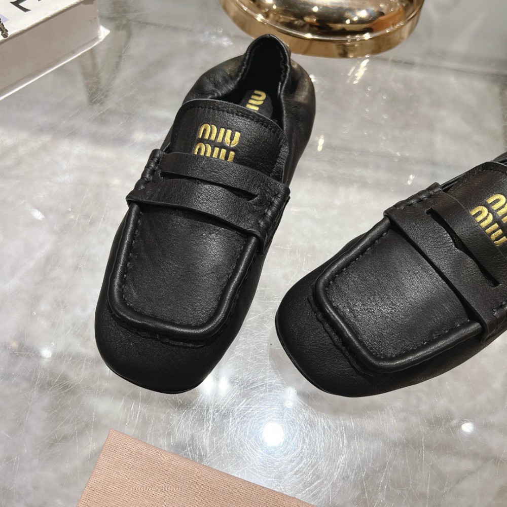 MiuMiu embossed logo squre toe loafers 35-42 Shoes