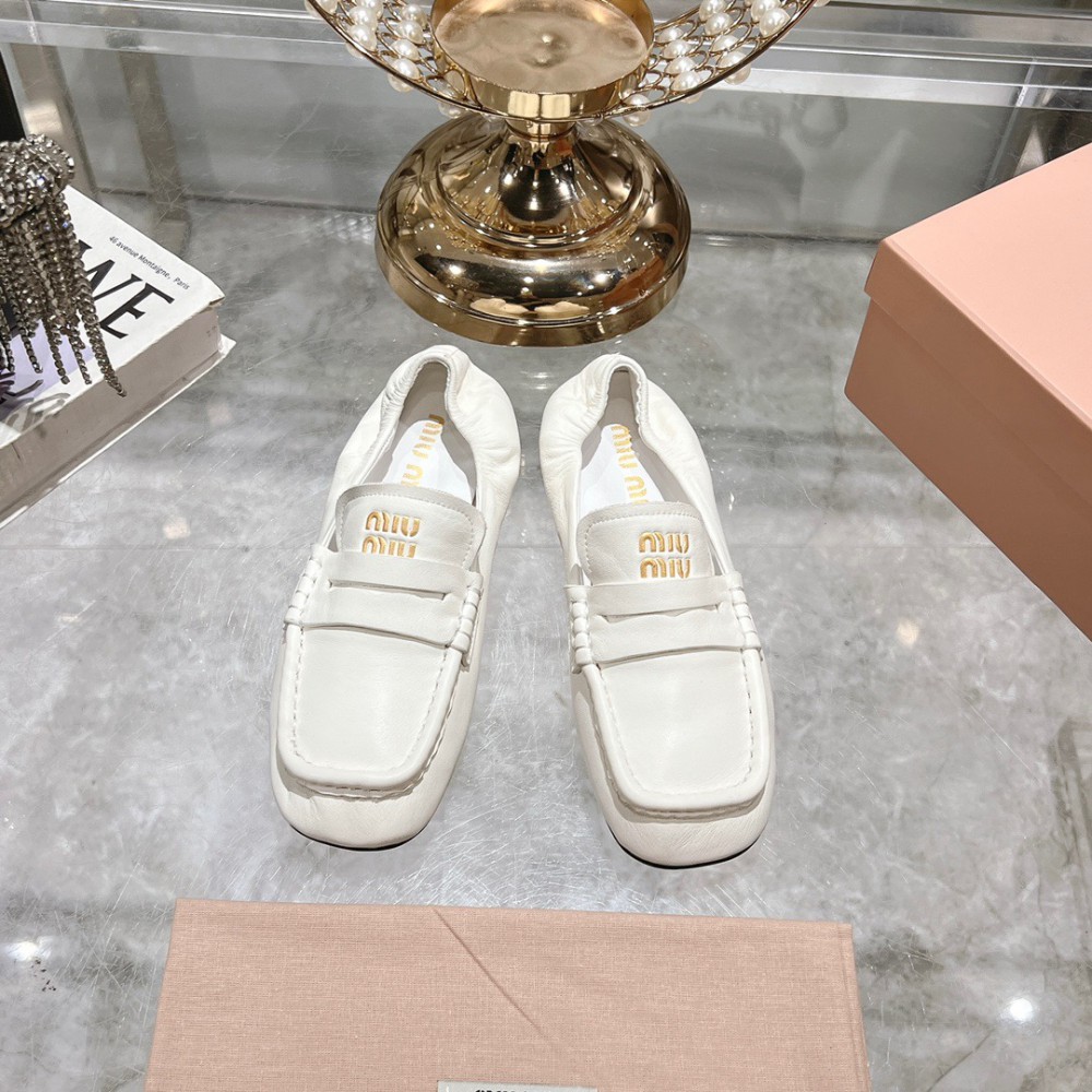 MiuMiu embossed logo squre toe loafers 35-42 Shoes