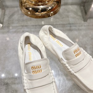 MiuMiu embossed logo squre toe loafers 35-42 Shoes
