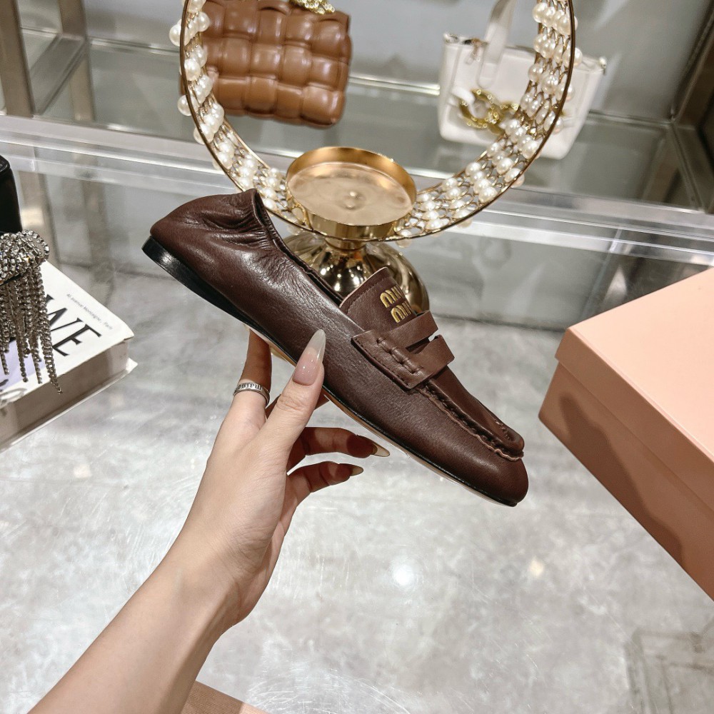 MiuMiu embossed logo squre toe loafers 35-42 Shoes