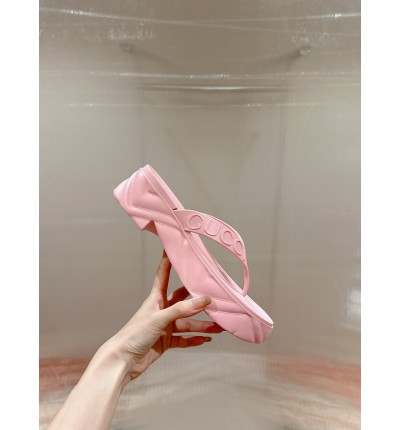 Gucci Embossed rubber platform sandals 35-42