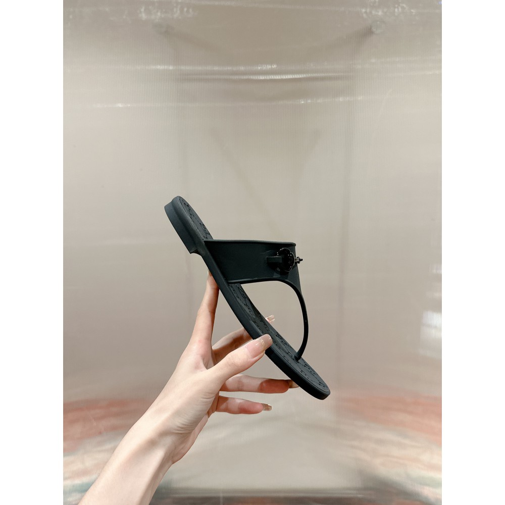 Gucci Women's thong sandal with Horsebit 35-42 Shoes
