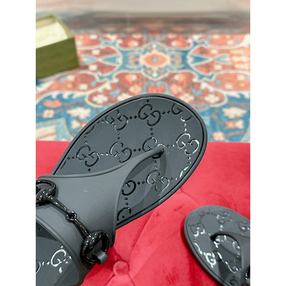 Gucci Women's thong sandal with Horsebit 35-42 Shoes