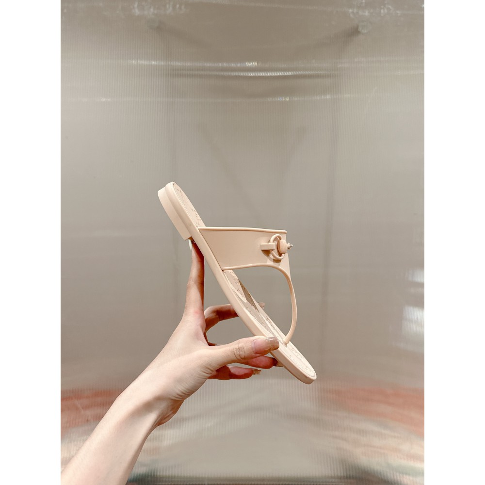 Gucci Women's thong sandal with Horsebit 35-42 Shoes