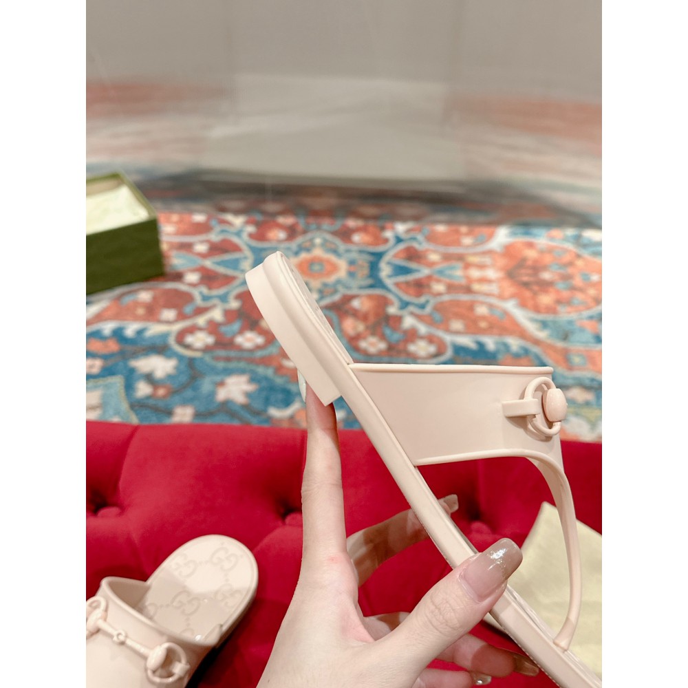 Gucci Women's thong sandal with Horsebit 35-42 Shoes