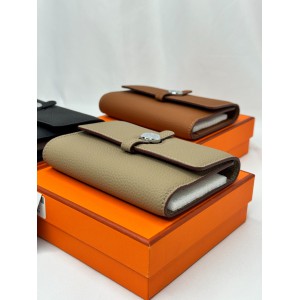 Hermes wallet compact size 13.5x10.5cm leather 100% Accesories