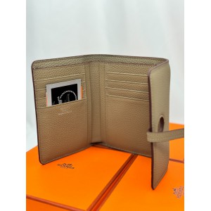 Hermes wallet compact size 13.5x10.5cm leather 100% Accesories
