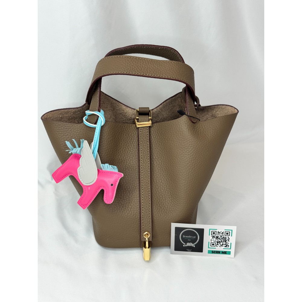 Hermes Picotin Lock 18 bag clemence leather etoupe color Bags