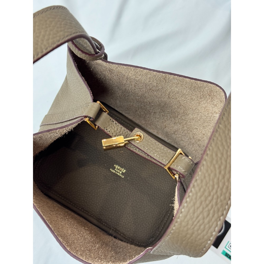 Hermes Picotin Lock 18 bag clemence leather etoupe color Bags