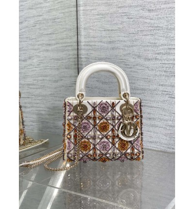 Dior lady mini size 17x15cm