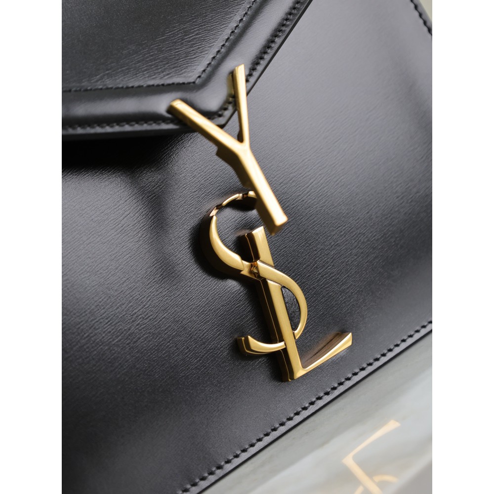 Ysl cassandra bag 22x16.5x5.5cm Bags