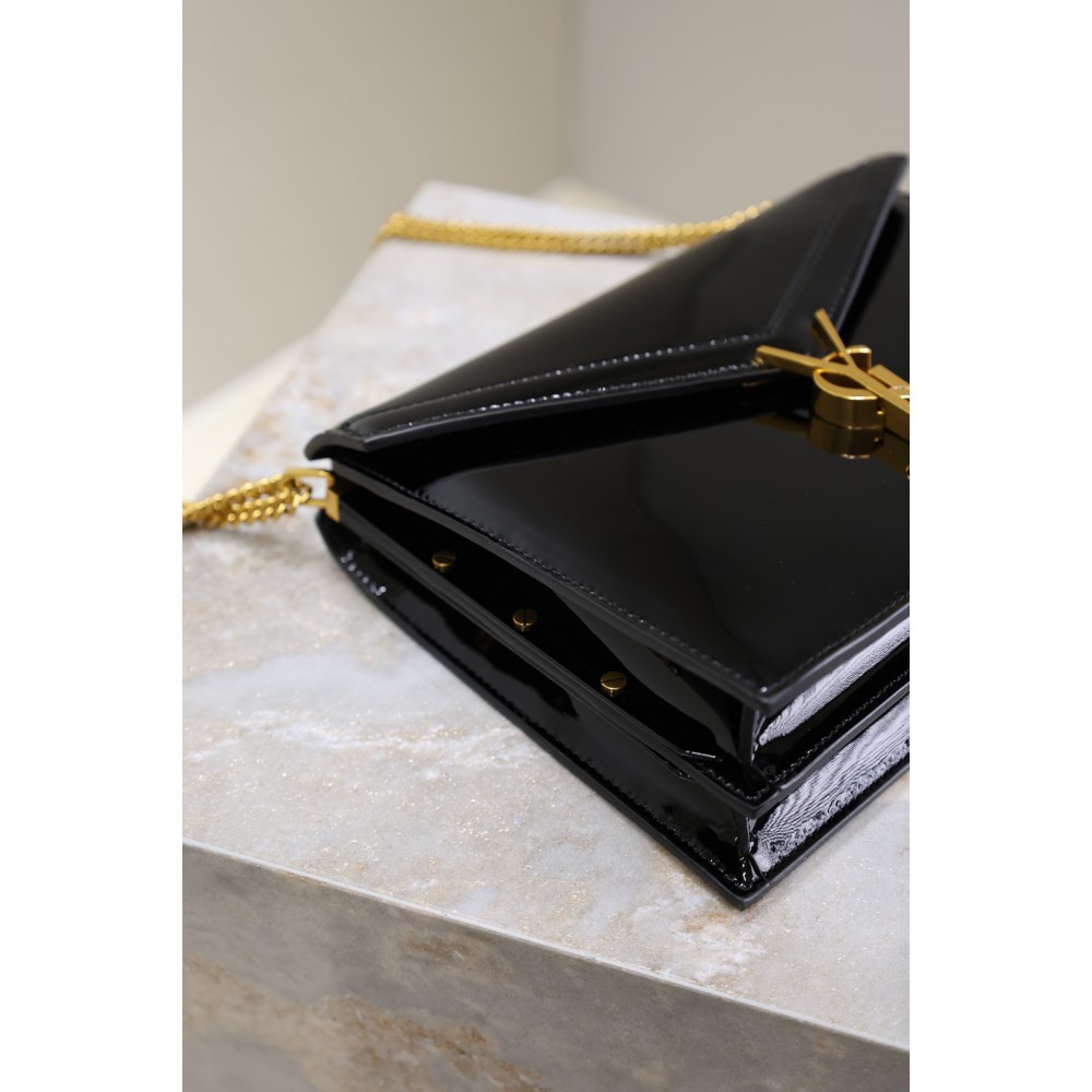 Ysl cassandra bag 22x16.5x5.5cm Bags