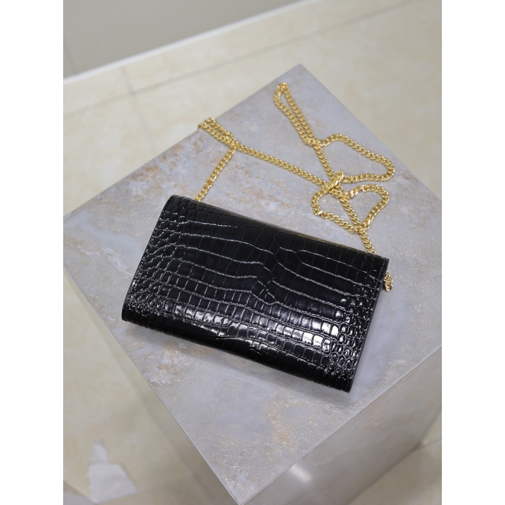 Ysl uptown chain wallet leather 19 x 12 x 3 CM Bags