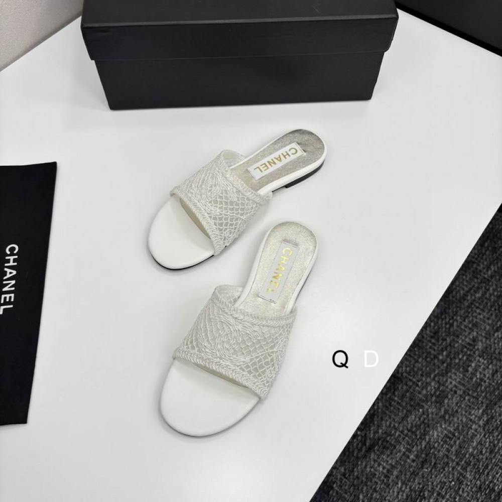 Chanel raffia slides 35-42 Shoes