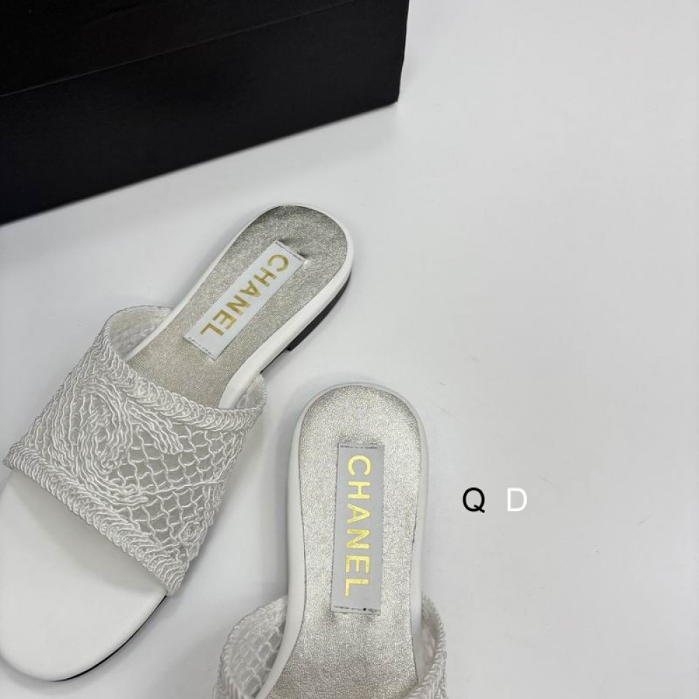 Chanel raffia slides 35-42 Shoes