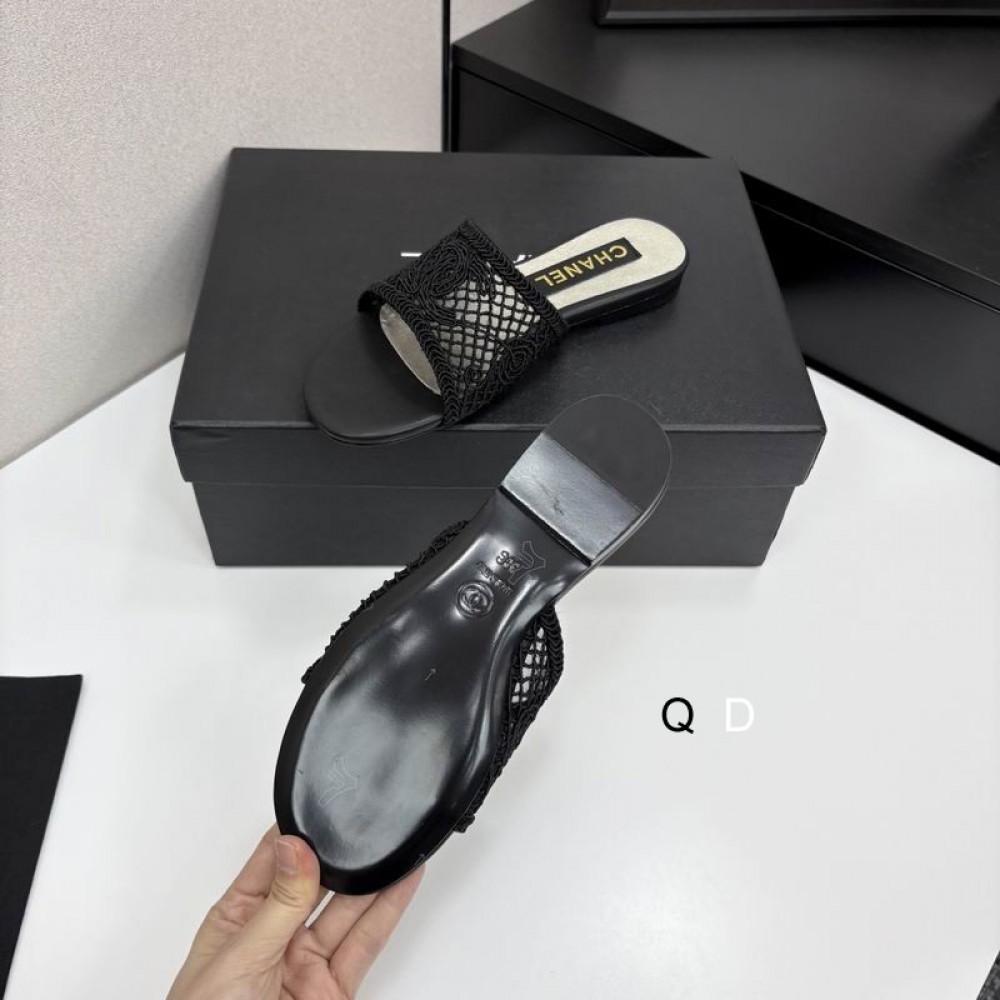 Chanel raffia slides 35-42 Shoes