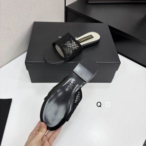 Chanel raffia slides 35-42 Shoes